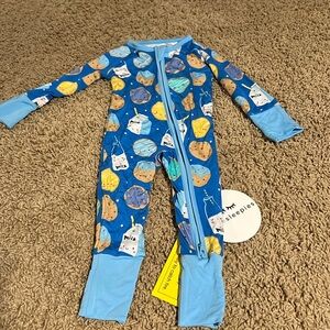 NWT little Sleepies 0-3 month pajamas